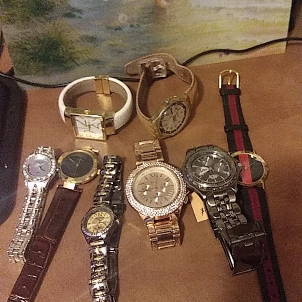 Lot of 8 watches women